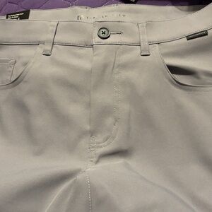 Men’s NEW Travis Mathew Gray Trousers open to close 2.0